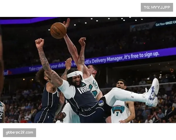 西亚卡姆30分8篮板难救主 步行者惜败独行侠 西亚卡姆30分8篮板难救主 步行者惜败独行侠